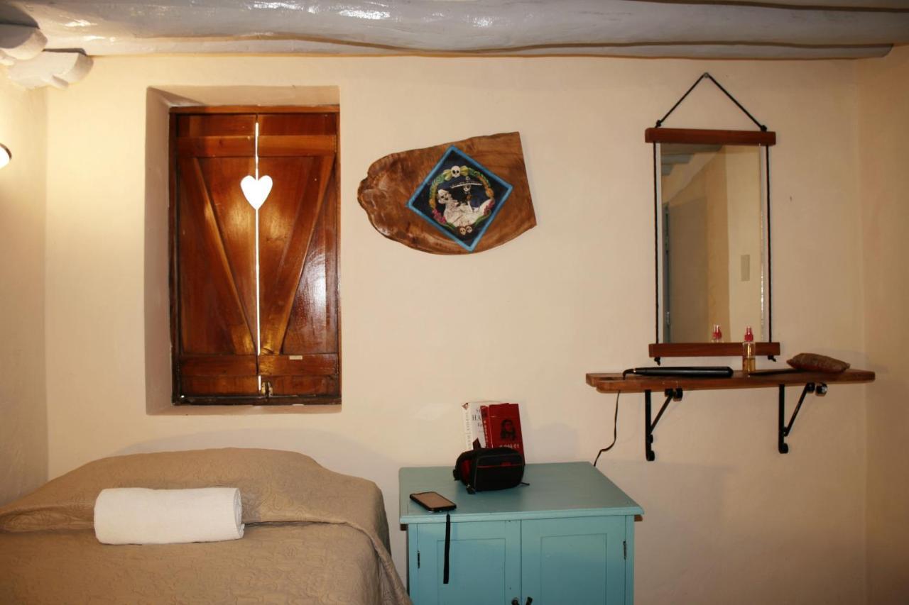 Hostel Candelaria Valladolid  Exteriör bild