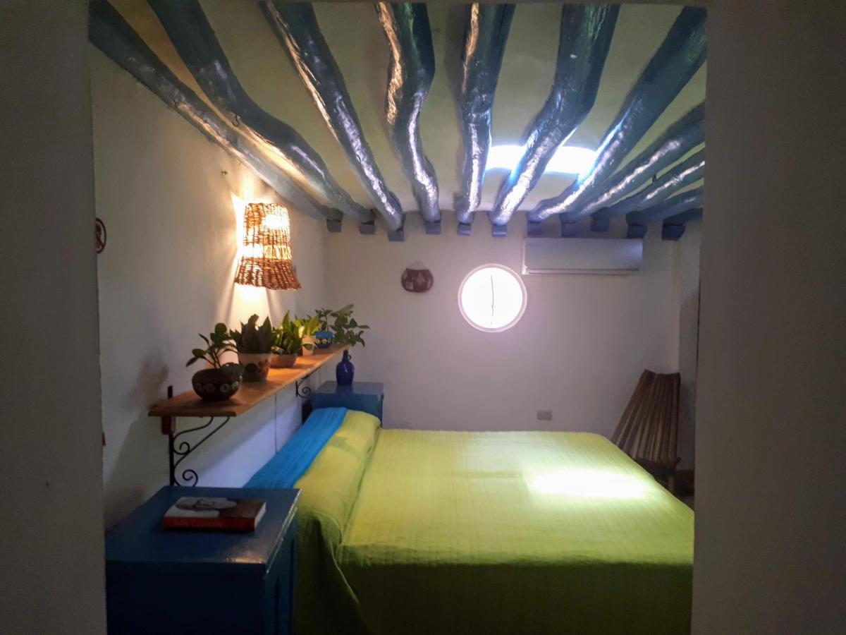 Hostel Candelaria Valladolid  Exteriör bild